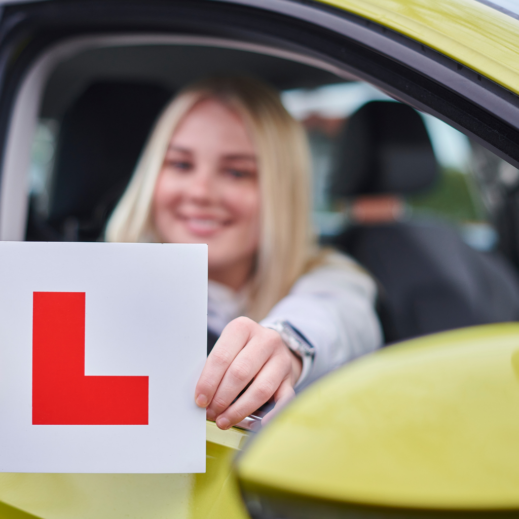 Expert Driving Lessons Saltney: qualified instructors, lessons for beginners, flexible bookings, and package deals. Book now and succeed.